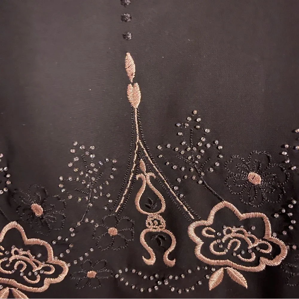 LOFT Ann Taylor Women’s Black Skirt Size 10 Embroidered with Embellishments - Picture 4 of 7